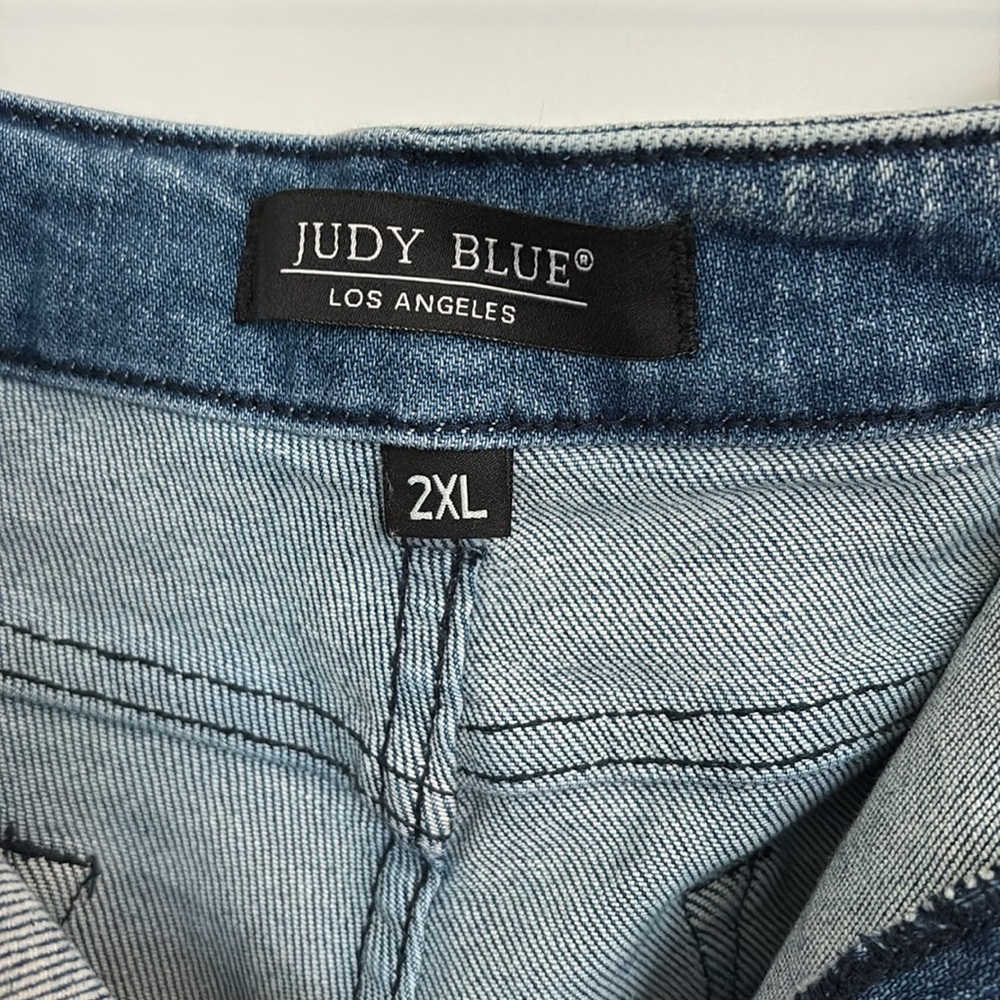 Judy Blue Womens Shorts Size 2XL Cutout Off Raw Hem Casual Summer - Picture 3 of 4